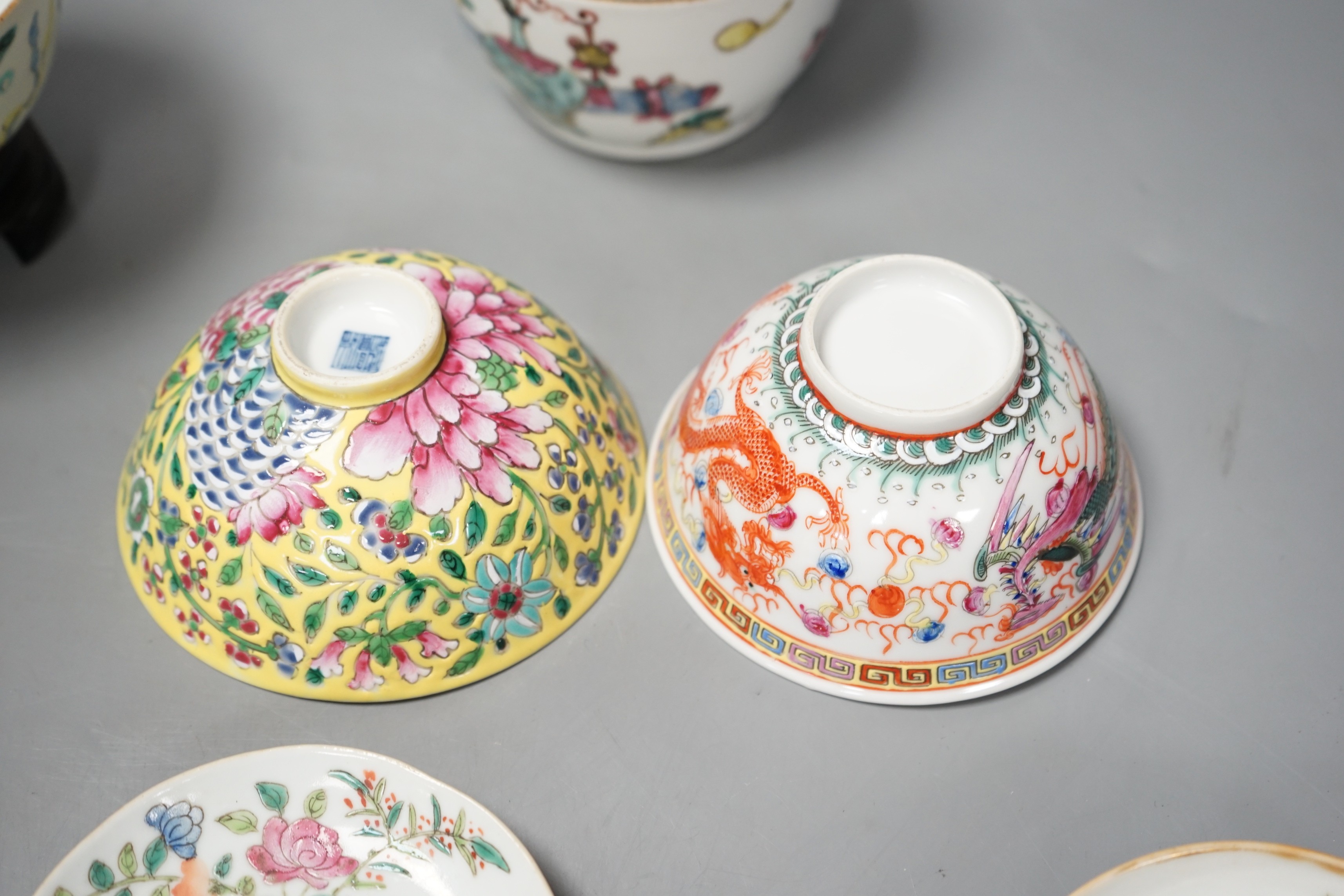 An assortment of Chinese famille verte bowls and dishes, 19th / 20th century, tallest 12.5cm